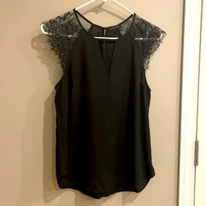 Dynamite S Lace sleeve front cut out top